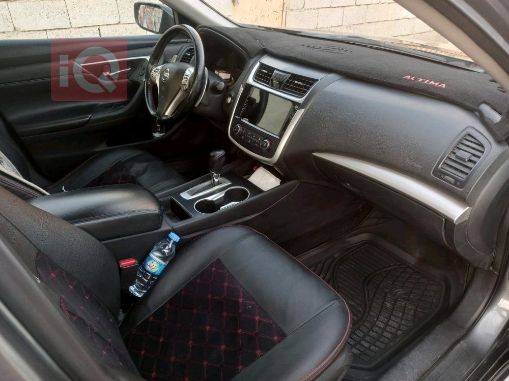 نيسان ألتيما